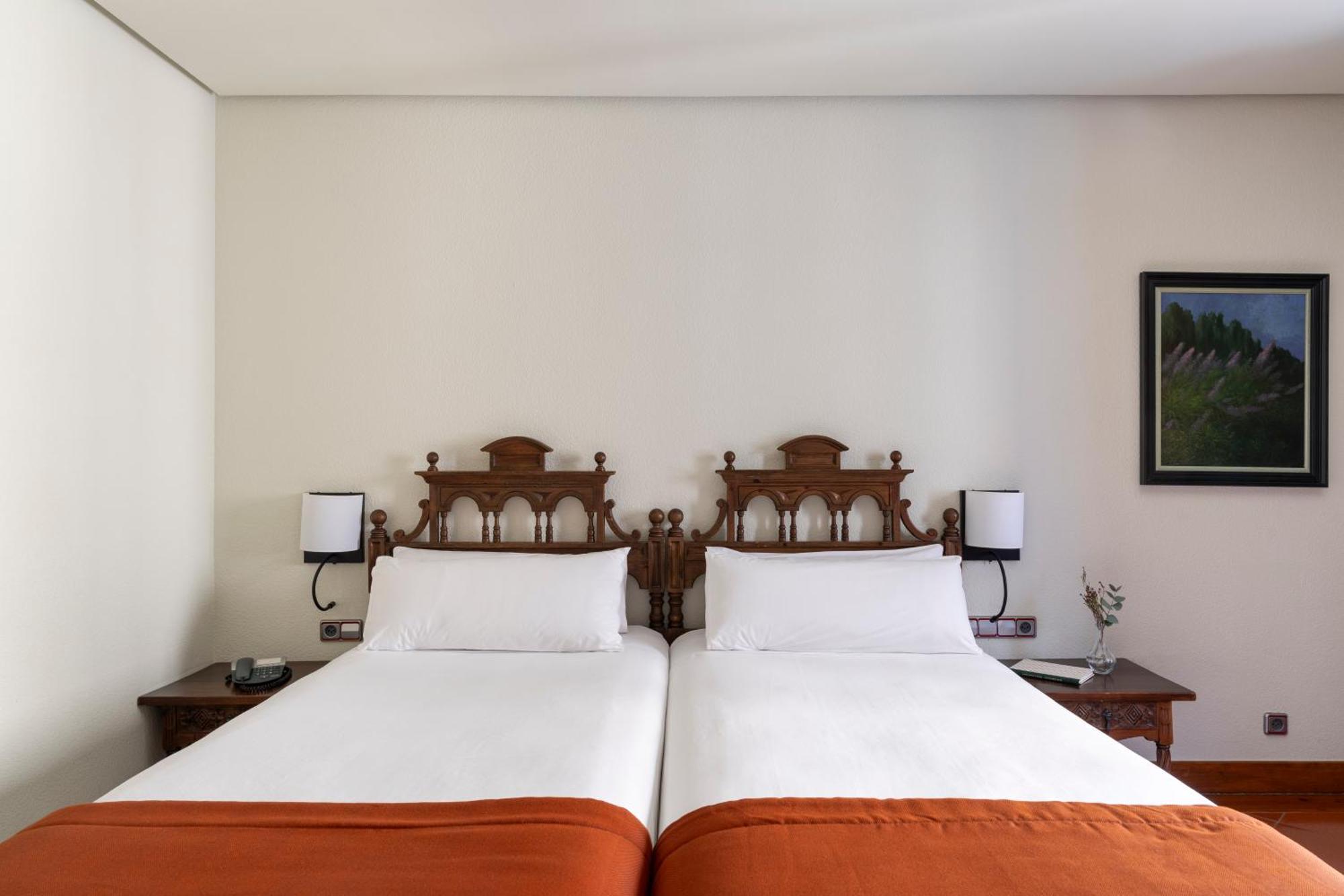 ปาราดอร์ เด ซานโต โดมิงโก เด ลา กัลซาดา Hotel ซานโตโดมิงโก เดลา กัลซาดา ภายนอก รูปภาพ